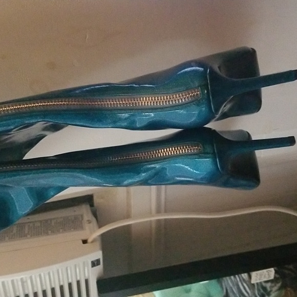 ONE NIGHT ONLY STILETTO BOOTS - Picture 5 of 6